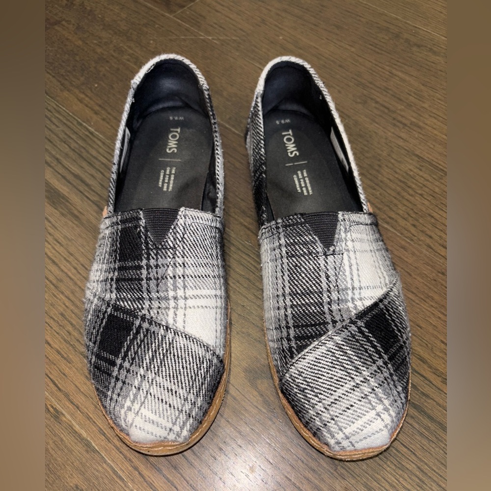 Toms black plaid leather wrap alpargata W9, pre-loved